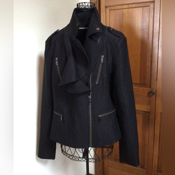 Banana Republic New $178.00 Women Black Flounce Front Moto Jacket Size 12 - Picture 2 of 9